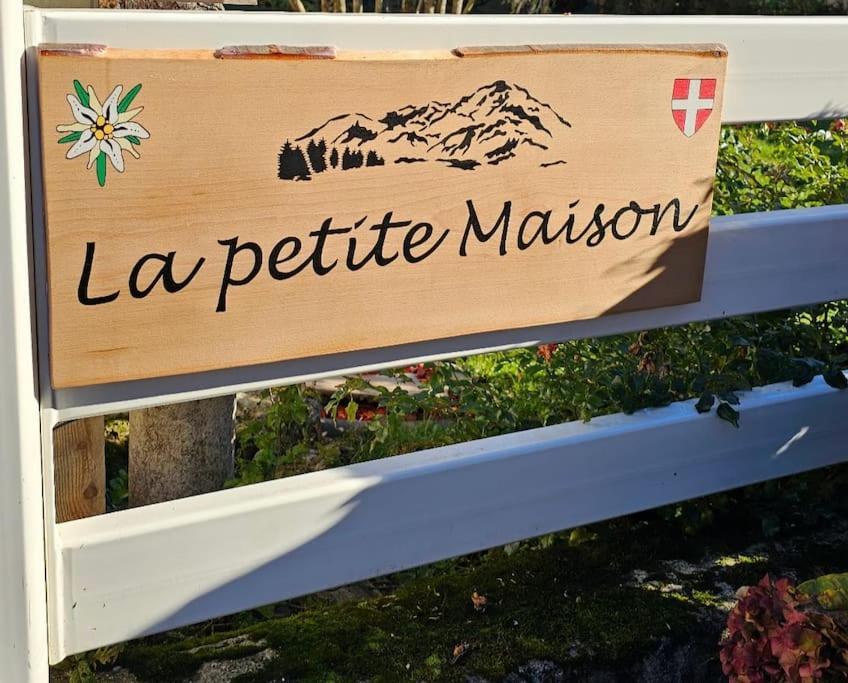 La Petite Maison Bonvillard Exterior photo